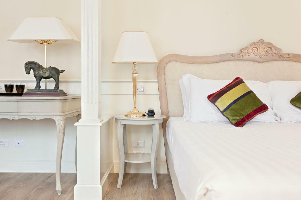 רוברטו Hotel Leon D'Oro מראה חיצוני תמונה